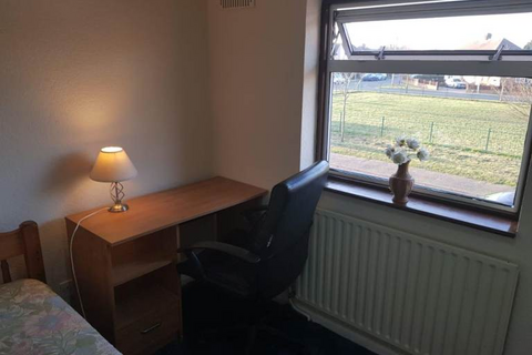 1 bedroom in a house share to rent, Fir Tree Avenue, West Drayton UB7