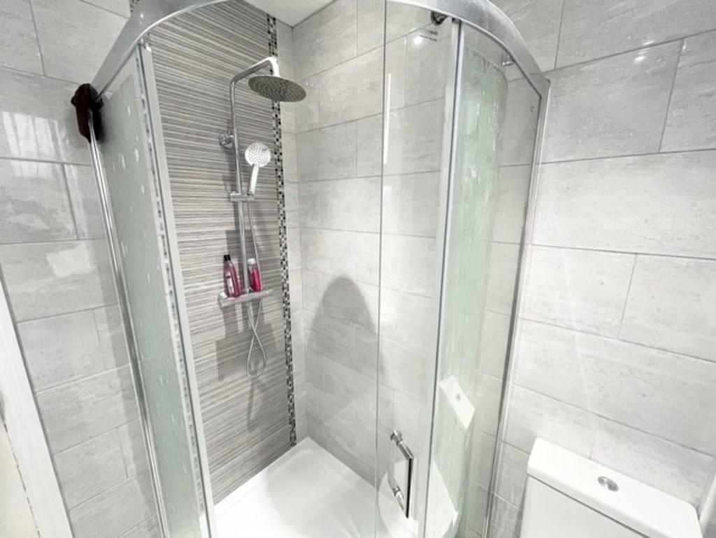 Shower-room2
