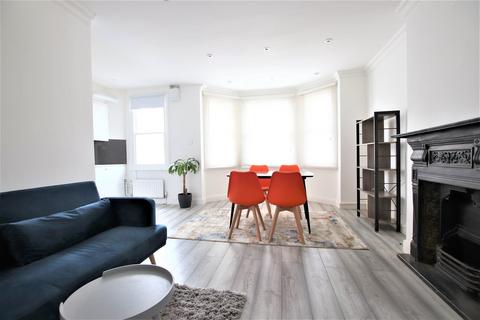 2 bedroom flat to rent, Oakfield Road, Croydon, CR0