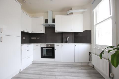 2 bedroom flat to rent, Oakfield Road, Croydon, CR0
