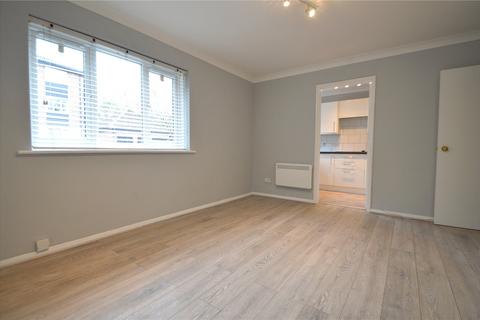 2 bedroom apartment to rent, Birchend Close, South Croydon, Surrey, CR2