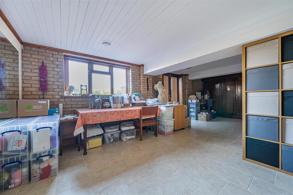 Crafts room