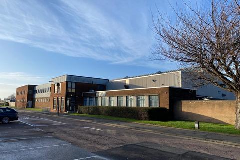Warehouse to rent, Banbeath Pl Leven KY8 5HD