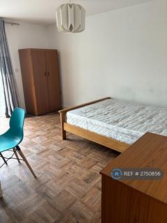 5 bedroom terraced house to rent, Henry Shute Road, Bristol, BS16