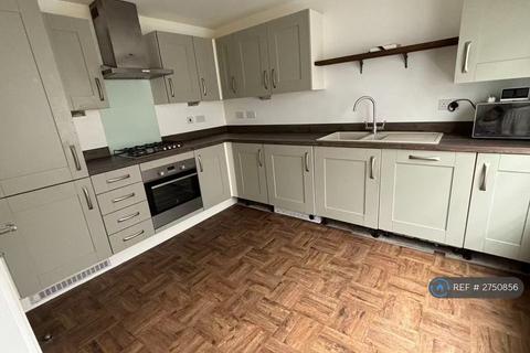 5 bedroom terraced house to rent, Henry Shute Road, Bristol, BS16
