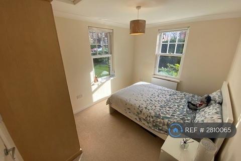 undefined, Castleton Court, Leeds, LS16