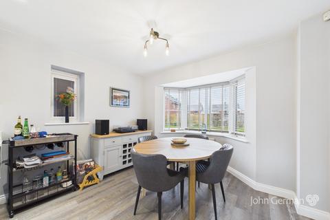 4 bedroom detached house for sale, Beeley Close, Ashbourne