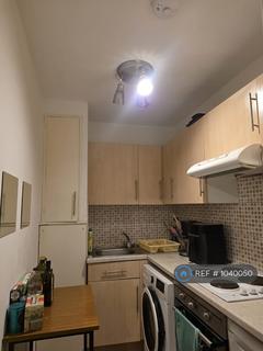 Studio to rent, Gloucester Terrace, London, W2, W2