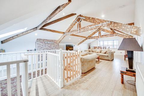 Golf Open 2026 - Westcliffe Road, Birkdale - Sleeps Six Three Bedroom Apt