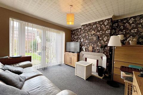 3 bedroom semi-detached house for sale, Carlton Close, Dudley, DY1 4PF