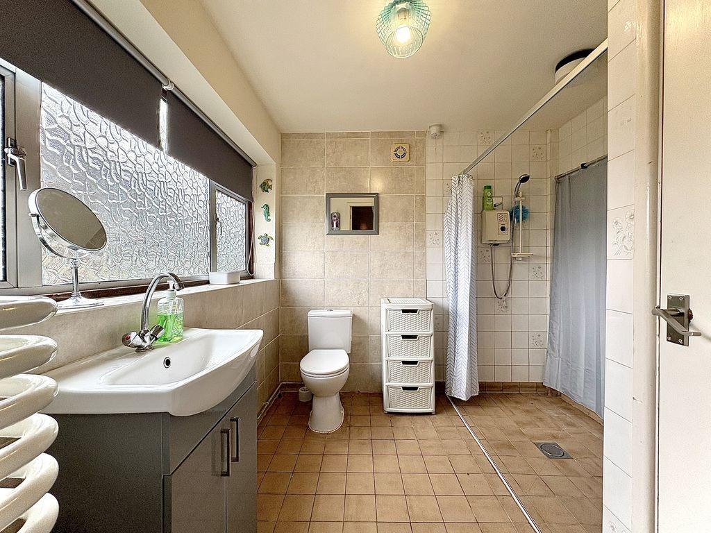 Downstairs wet room
