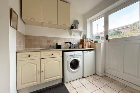 3 bedroom semi-detached house for sale, Dunston Drive, Chase Terrace