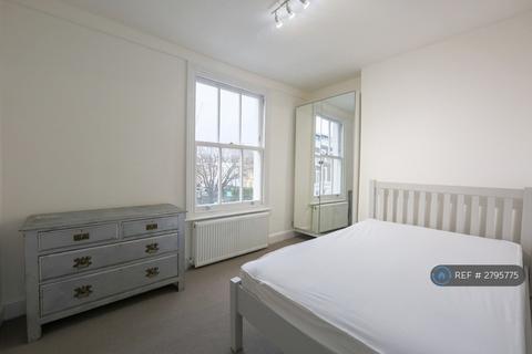 4 bedroom flat to rent, Hawley Road, London, NW1