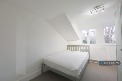 4 bedroom flat to rent, Hawley Road, London, NW1