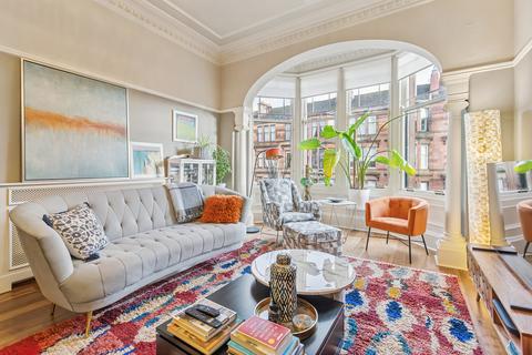 undefined, 2/1, 42 Falkland Street, Hyndland, G12 9QY