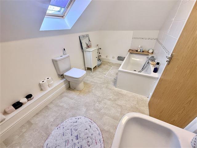 En Suite Bathroom