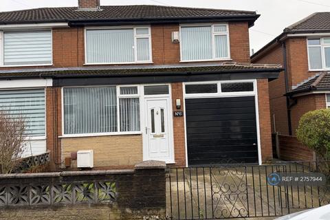 3 bedroom semi-detached house to rent, Valdene Drive, Bolton, BL4