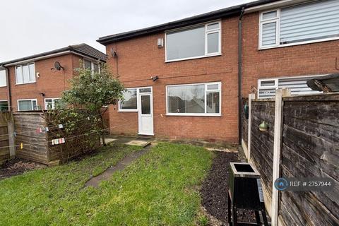 3 bedroom semi-detached house to rent, Valdene Drive, Bolton, BL4