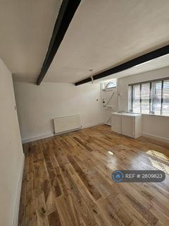 2 bedroom semi-detached house to rent, Crab Lane, Manchester, M9