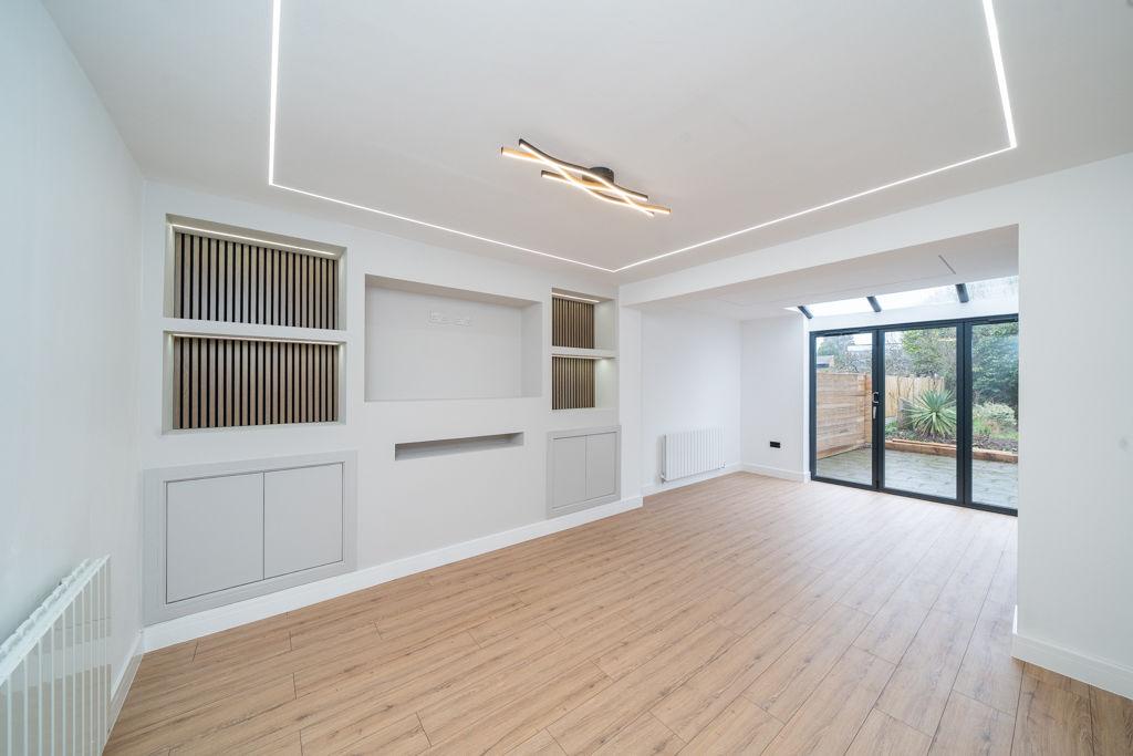 Living/dining area