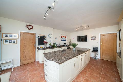 undefined, Western Road, Hagley DY9