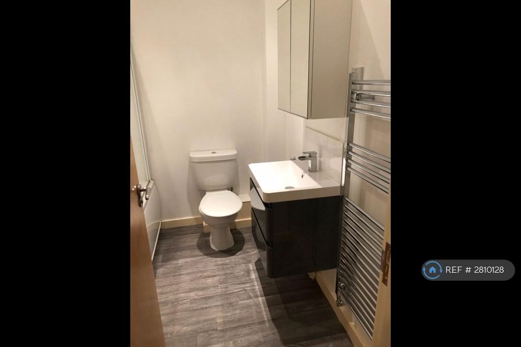 Main Bathroom