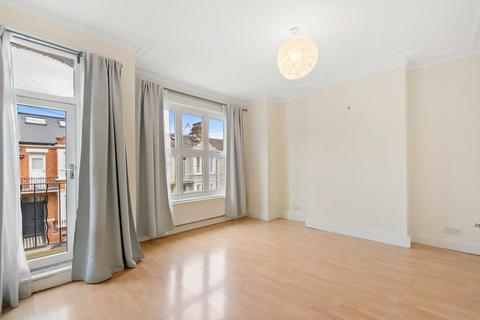 3 bedroom flat for sale, Fabian Road, Fulham, London