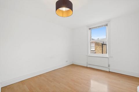 3 bedroom flat for sale, Fabian Road, Fulham, London