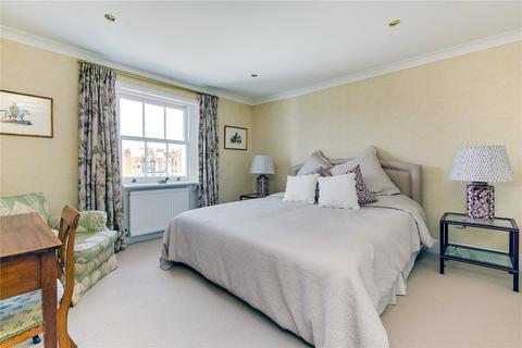 1 bedroom flat for sale, Onslow Square, South Kensington, London
