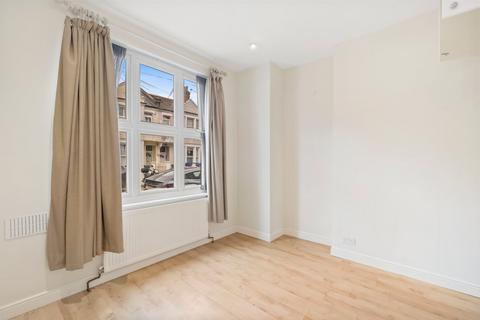 2 bedroom flat for sale, Fabian Road, Fulham, London