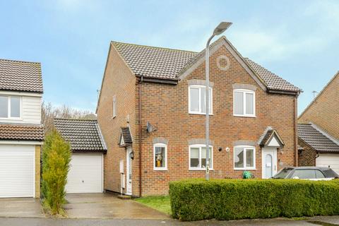 undefined, Saunders Close, Uckfield