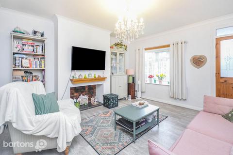 3 bedroom terraced house for sale, Cross Street, Bramley