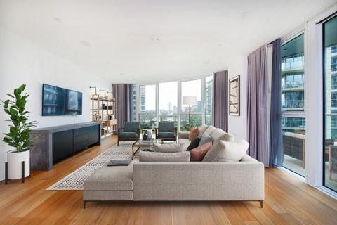 3 bedroom flat for sale, Pinnacle House, Juniper Drive, London