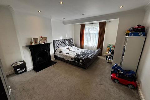 2 bedroom maisonette for sale, Kenneth Gardens, Stanmore, Middlesex, HA7 3SD