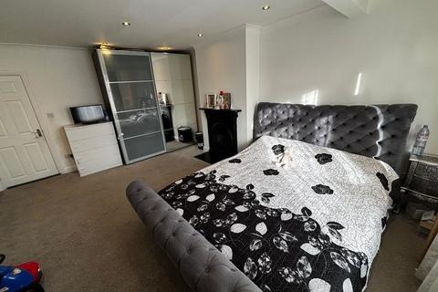 2 bedroom maisonette for sale, Kenneth Gardens, Stanmore, Middlesex, HA7 3SD