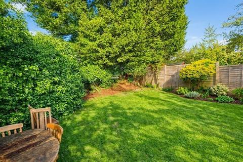 2 bedroom maisonette for sale, Kenneth Gardens, Stanmore, Middlesex, HA7 3SD