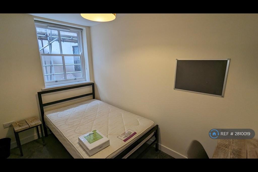 En-Suite Bedroom