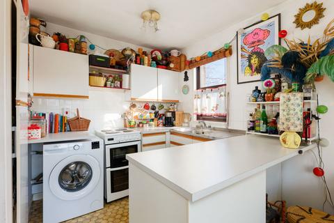 Studio for sale, Holley Road W3