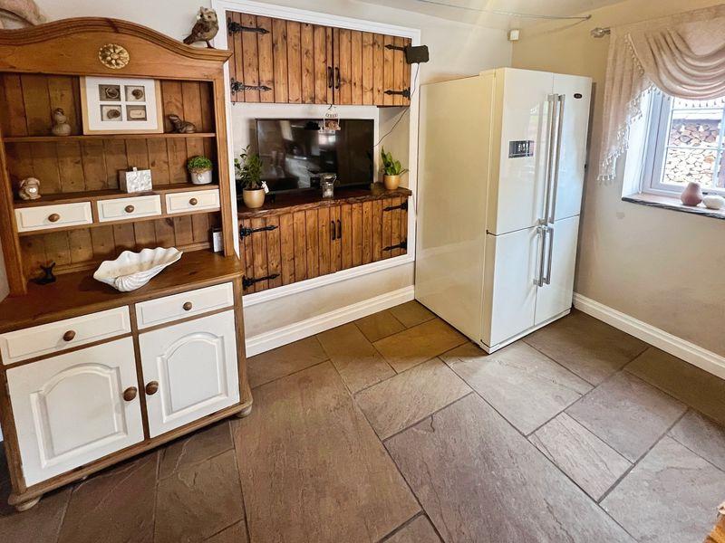 Kitchen dining room