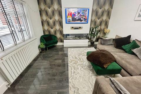 2 bedroom detached house for sale, Windover Street, Deane