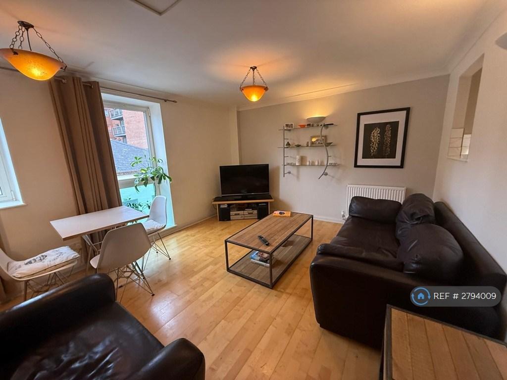 Shared Livingroom