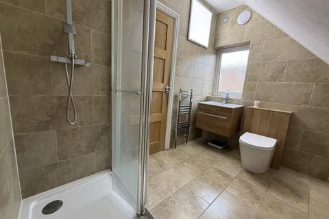 2 bedroom semi-detached house to rent, Chapel Street, Wordsley DY8