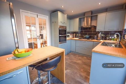 2 bedroom semi-detached house to rent, Haslington Road, Manchester, M22