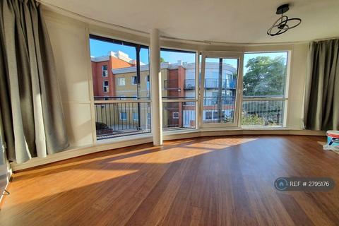 1 bedroom flat to rent, Monarch Way, Ilford, IG2