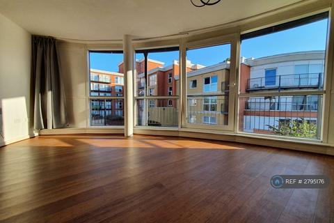 1 bedroom flat to rent, Monarch Way, Ilford, IG2