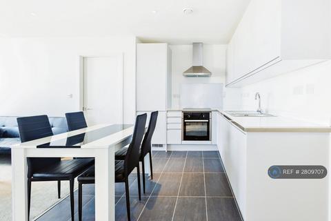 2 bedroom flat to rent, Boundary Lane, Manchester, M15