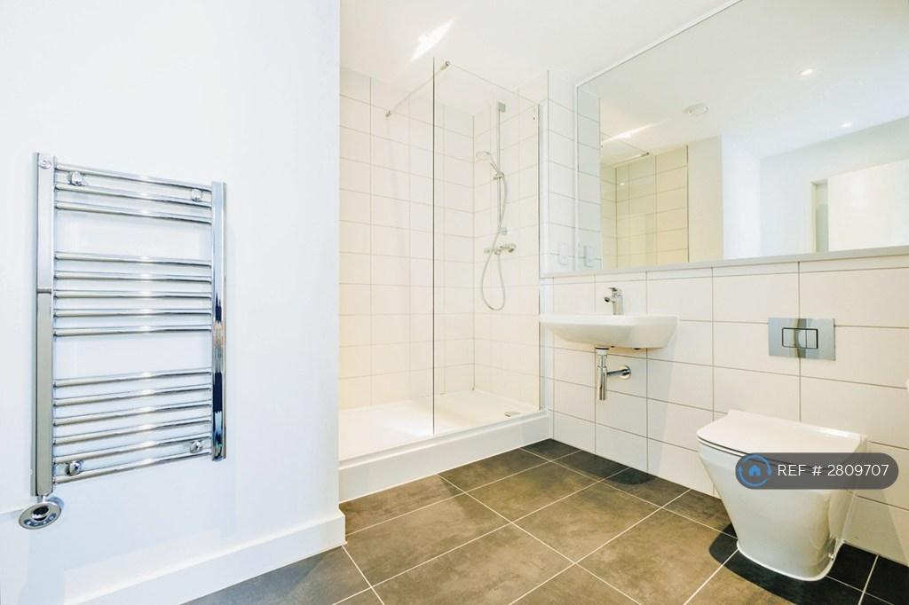 En-Suite 2
