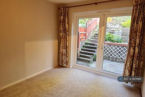 3 bedroom terraced house to rent, Bardolph Avenue, Croydon, CR0