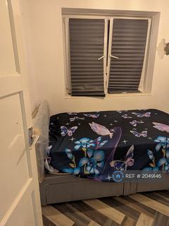 1 bedroom in a flat share to rent, Marvin House, London, SE18