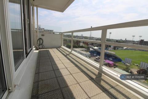 2 bedroom flat to rent, Cromwell Road, Hove, BN3
